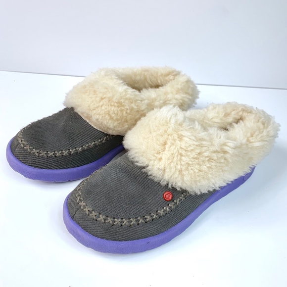 UGG Other - UGG I Heart Stripe Wool Lined Slipper kids size 1